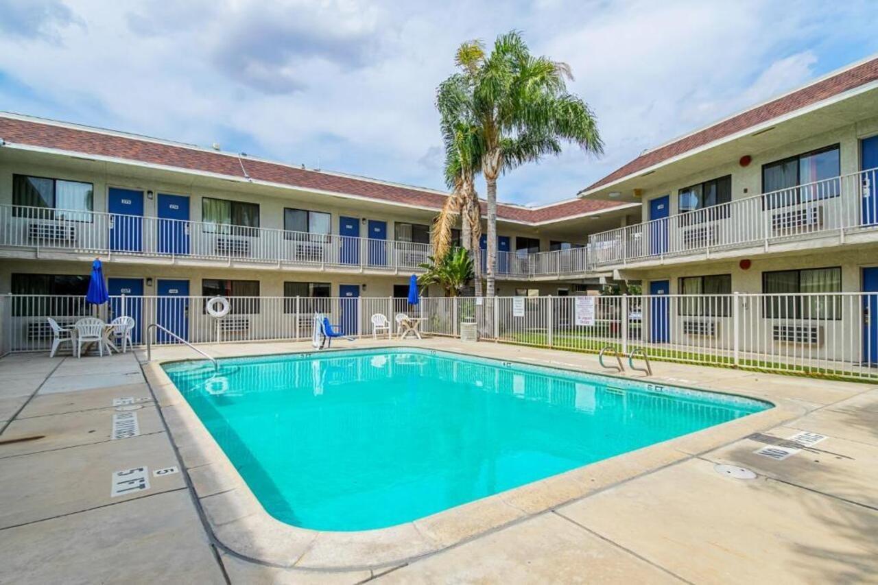 Motel 6-Bakersfield, Ca - Airport Exteriör bild