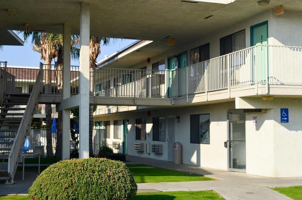 Motel 6-Bakersfield, Ca - Airport Exteriör bild