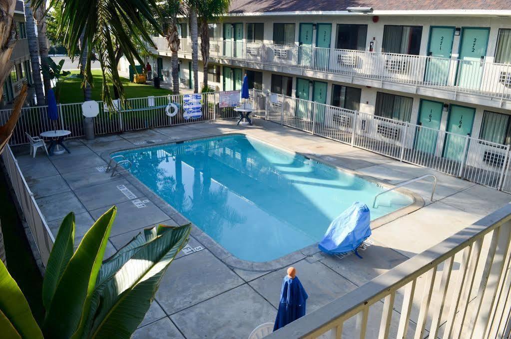 Motel 6-Bakersfield, Ca - Airport Exteriör bild