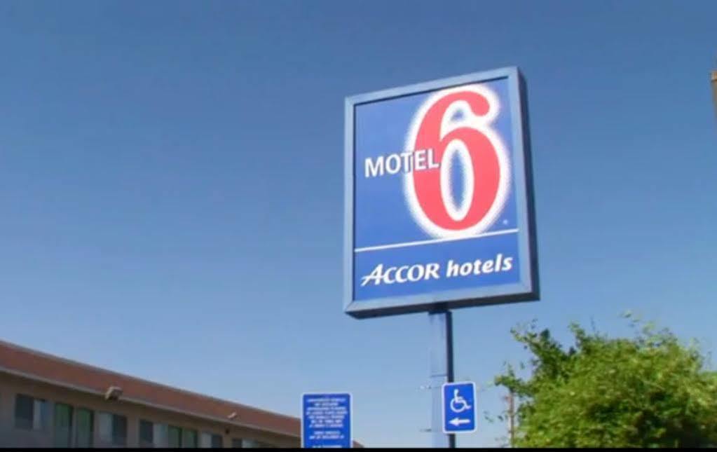 Motel 6-Bakersfield, Ca - Airport Exteriör bild