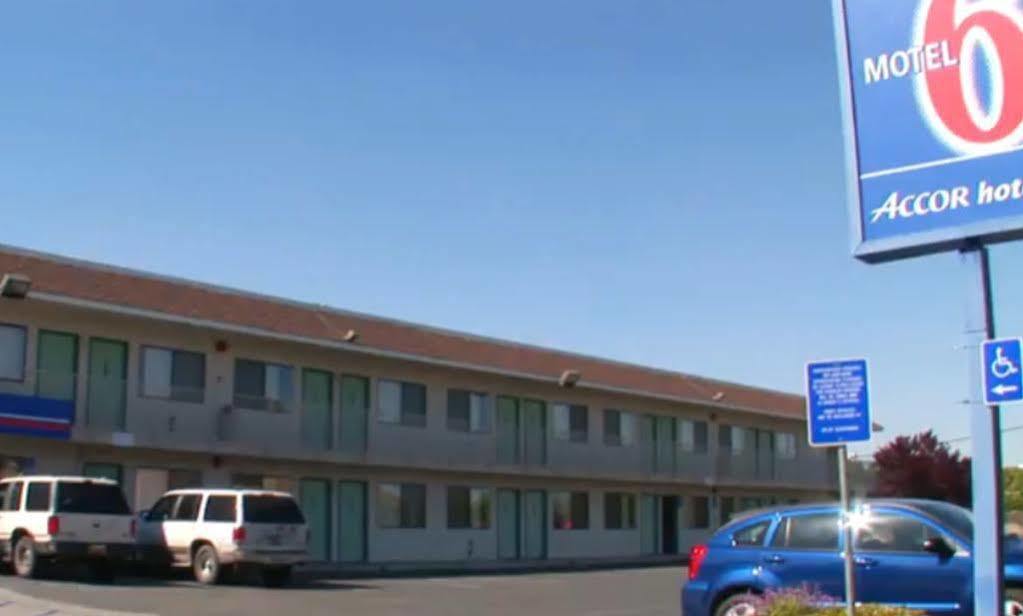 Motel 6-Bakersfield, Ca - Airport Exteriör bild