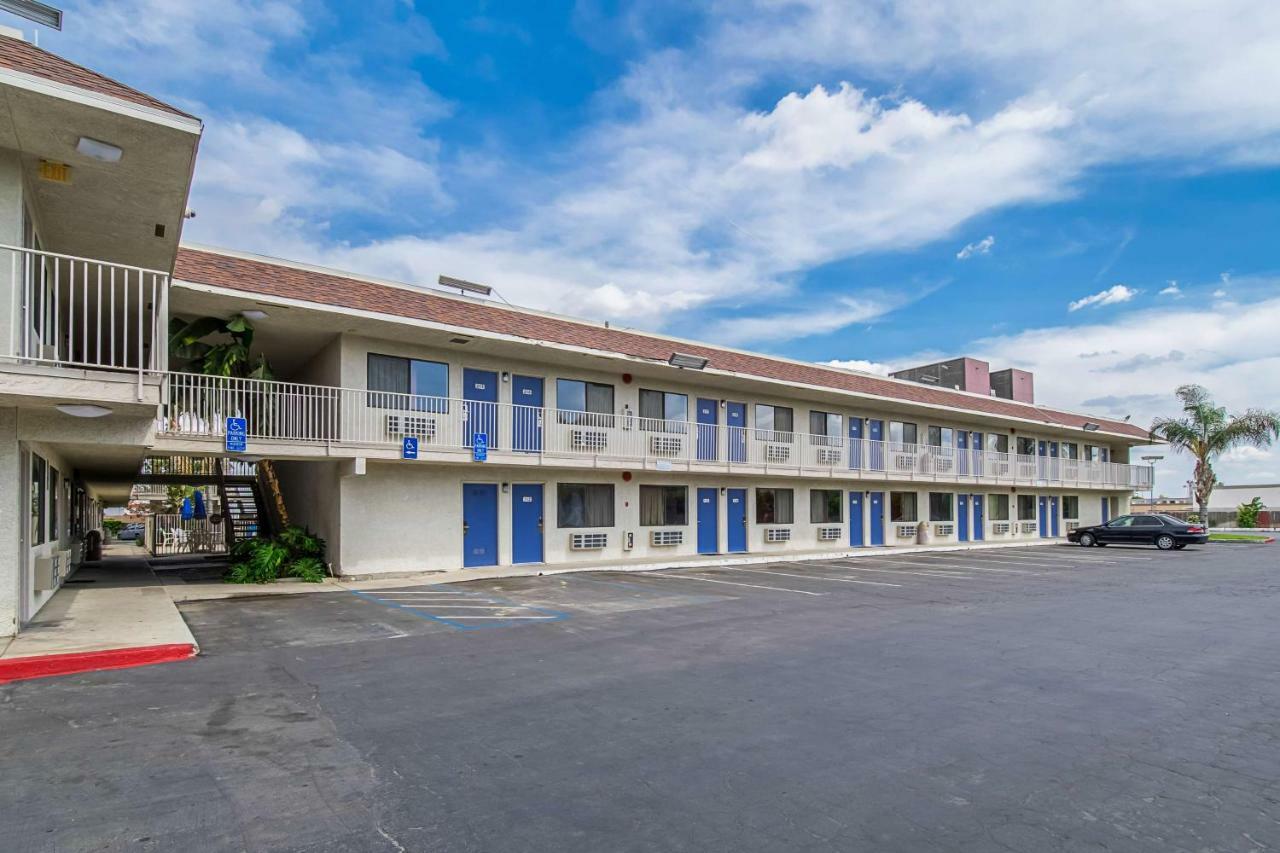 Motel 6-Bakersfield, Ca - Airport Exteriör bild